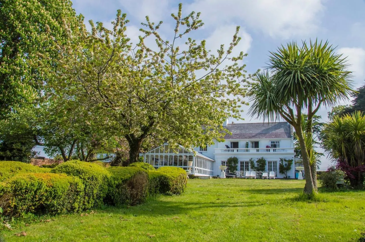 ***** Bed & Breakfast Cedar House Boutique B&B Burton  United Kingdom