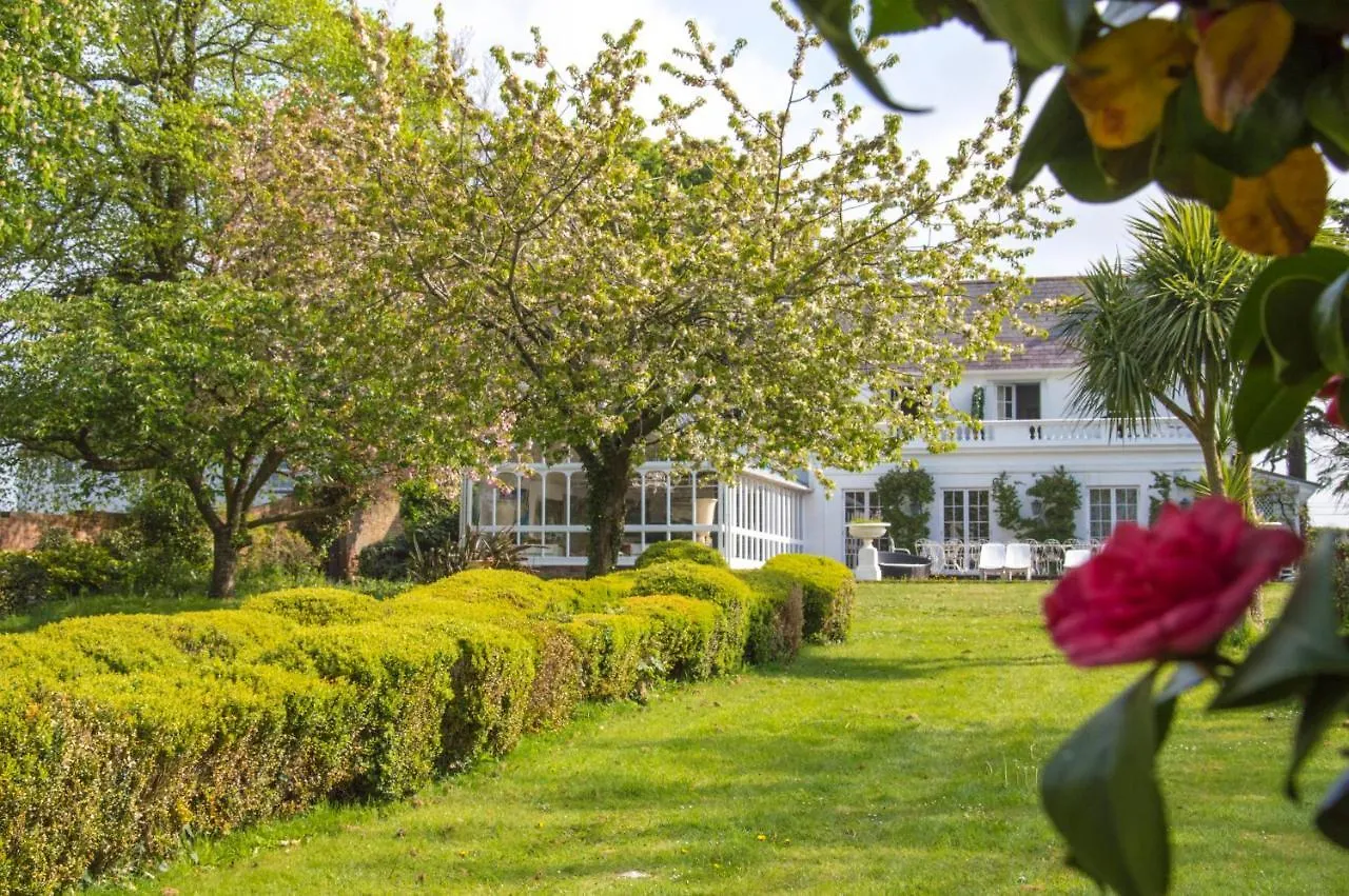 Cedar House Boutique B&B Burton  Burton (Dorset)
