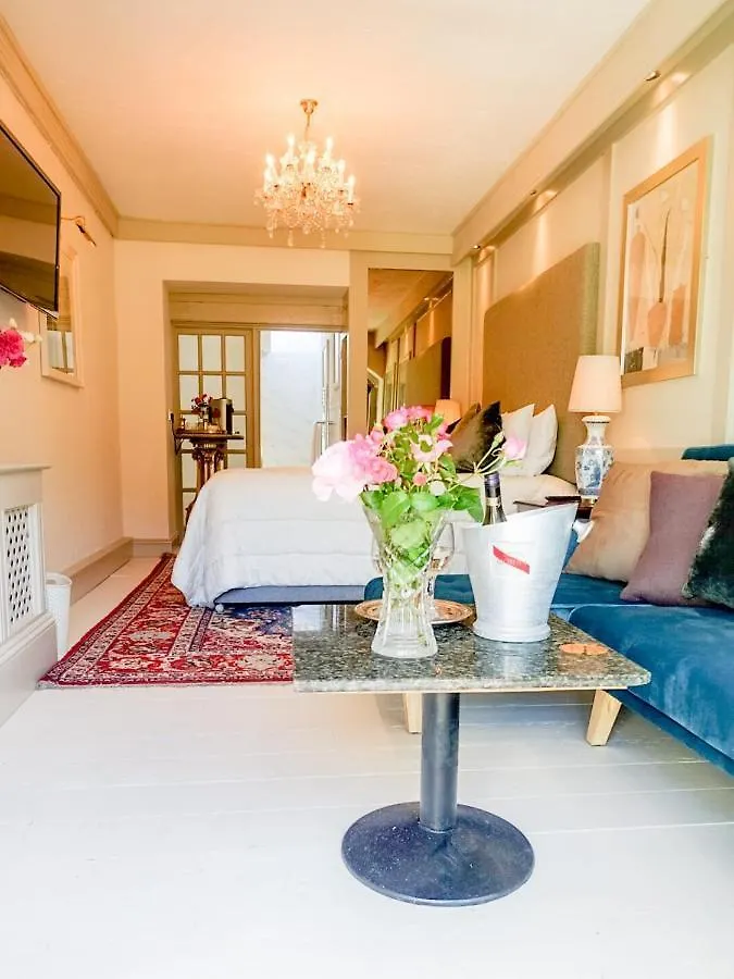 ***** לינה וארוחת בוקר Burton  Cedar House Boutique B&B בריטניה